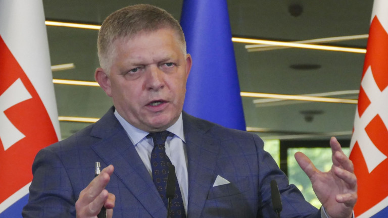 Фицо: Словакия трябва да отхвърли поканата за присъединяване към Съвета за мир